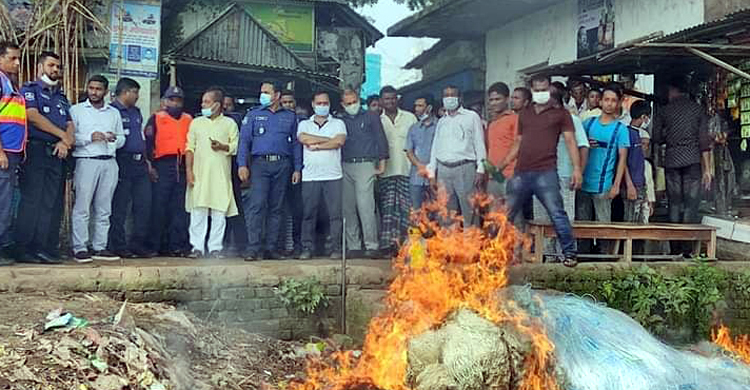 মুন্সিগঞ্জে ইলিশ ধরায় ১০২ জেলেকে জেল-জরিমানা