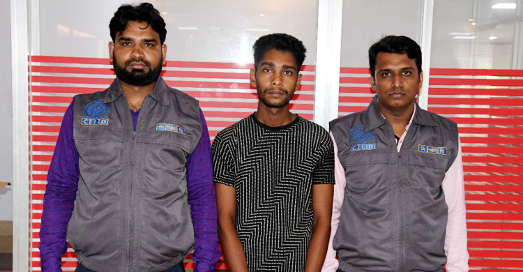 যৌতুক চাওয়ায় স্বামীকে তালাক, প্রতিশোধ নিতে শ্বশুরকে কুপিয়ে হত্যা