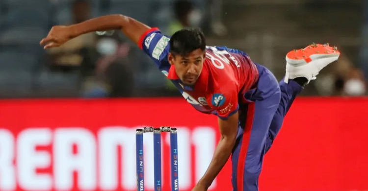 মোস্তাফিজের লজ্জার এক ওভার, রানপাহাড়ে ব্যাঙ্গালুরু