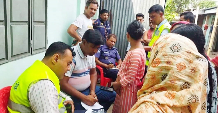 ‘বিয়ের জন্য চাপ দেওয়ায়’ গৃহবধূকে কুপিয়ে হত্যা