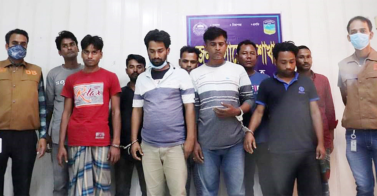 ময়মনসিংহে অস্ত্র ও মাদকসহ গ্রেফতার ৯