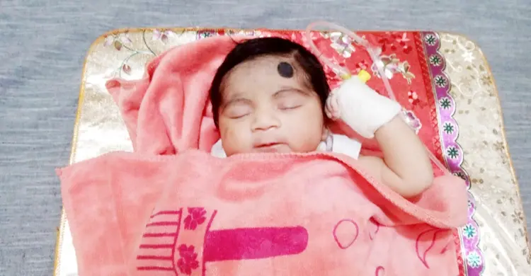 সড়কে জন্ম নেওয়া শিশুকে ৫ লাখ টাকা দেওয়ার নির্দেশ