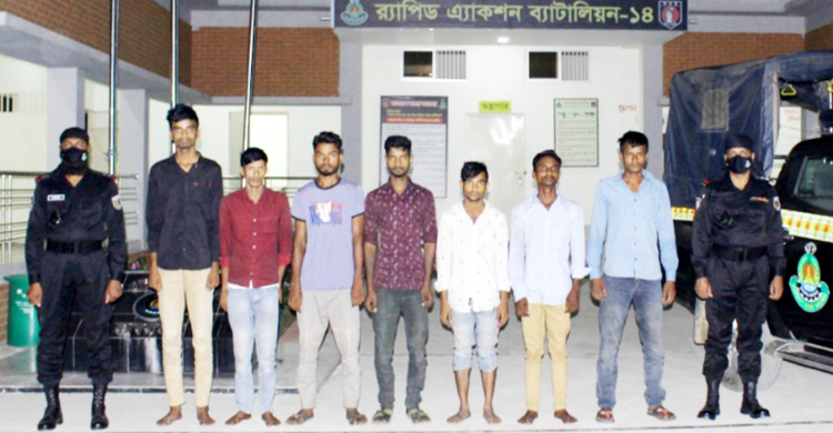 ময়মনসিংহে অটোরিকশা ছিনতাই চক্রের ৭ সদস্য আটক