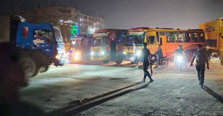 ঢাকা-চট্টগ্রাম মহাসড়কে গাড়ির চাপ কমেছে