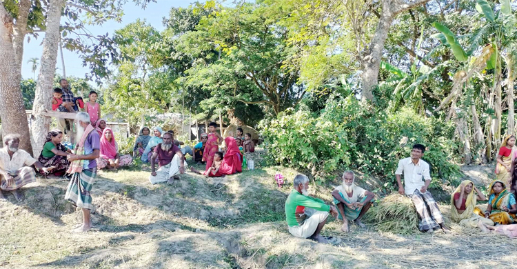 মজুরি না পেয়ে শ্রমিকদের দুর্বিষহ জীবন