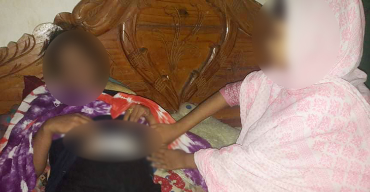 ছোট বোনকে ধর্ষণে বাধা দেয়ায় বড় বোনকে ছুরিকাঘাত করল কিশোর গ্যাং