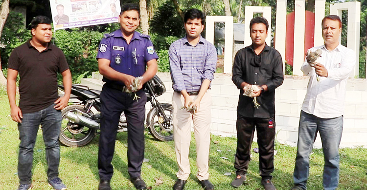 ফাঁদ থেকে উদ্ধার দেড় শতাধিক বক আকাশে উড়লো