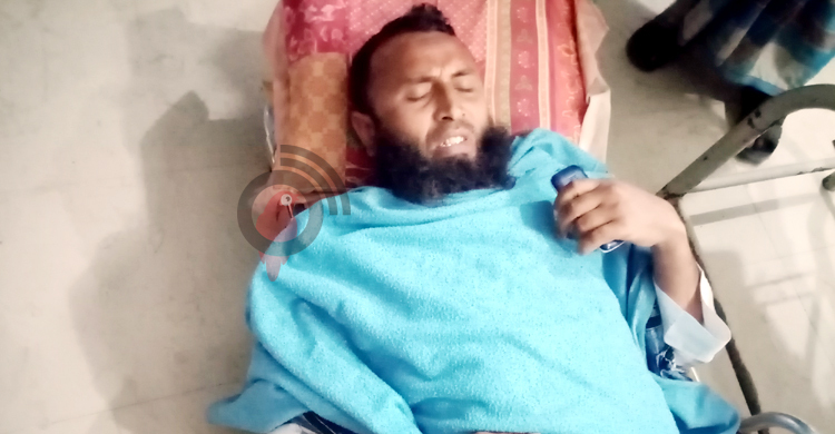 পুলিশের নিরাপত্তার আশ্বাস পেয়েও হামলা থেকে রক্ষা পেলেন না মিশকাত