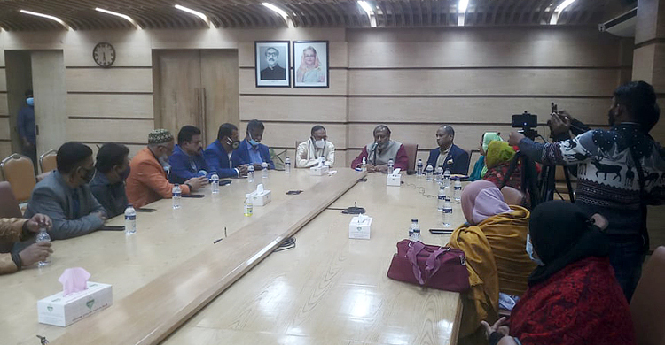 ভেতরের সমস্যা সাংবাদিকদের বলবেন না, কাউন্সিলরদের সেলিম ওসমান