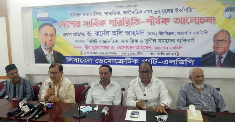 আওয়ামী লীগের সঙ্গে পৃথিবীর কেউ নেই: মান্না