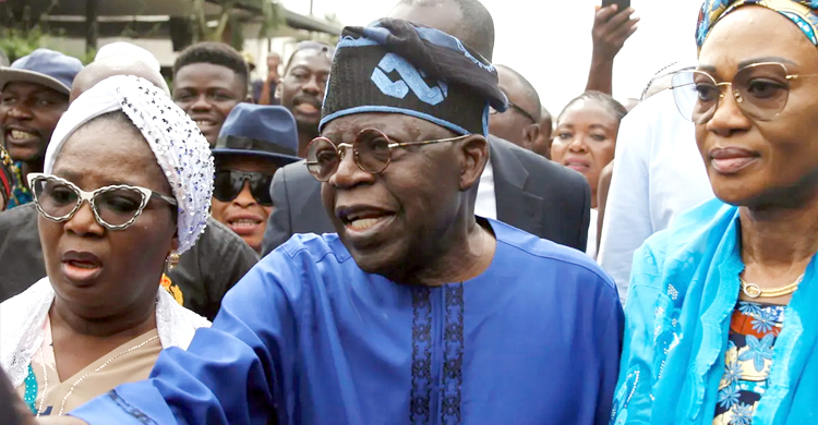 নাইজেরিয়ায় প্রেসিডেন্ট নির্বাচন, এগিয়ে ক্ষমতাসীনরা