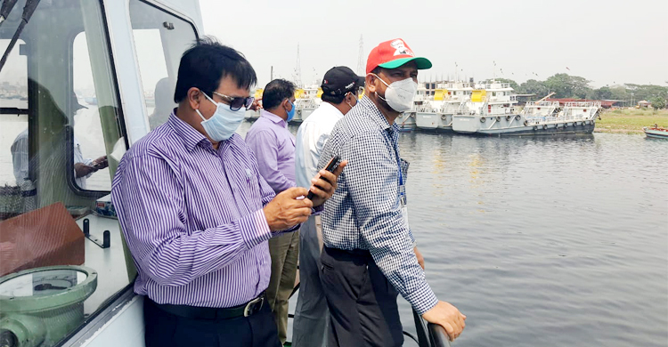 শীতলক্ষ্যায় লঞ্চডুবি: মন্ত্রণালয়ের তদন্ত কমিটির ঘটনাস্থল পরিদর্শন