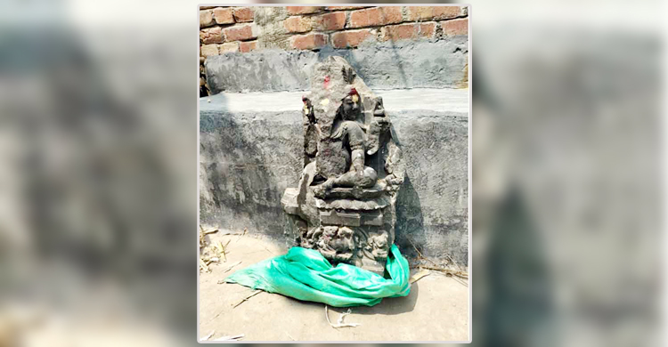 নওগাঁয় ৩৫ কোটি টাকা মূল্যের কষ্টিপাথরের মূর্তি উদ্ধার