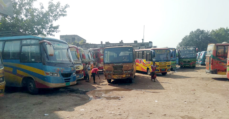 নওগাঁর অভ্যন্তরীণ রুটে বাস চলাচল বন্ধ