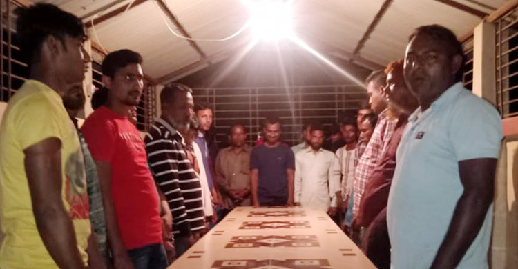 নওগাঁয় ৩৩ মাদকসেবী গ্রেফতার