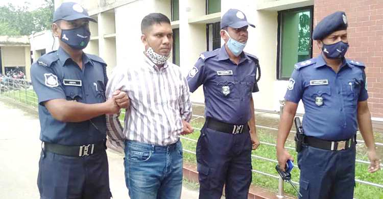 এসপি-সেনা কর্মকর্তার পরিচয় দিলেও ব্ল্যাকমেইলই ছিল তার পেশা