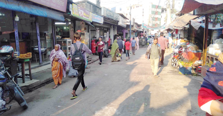 দখলে উধাও ফুটপাত