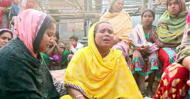 পরকীয়ায় জড়িত সন্দেহে যুবককে পিটিয়ে হত্যা