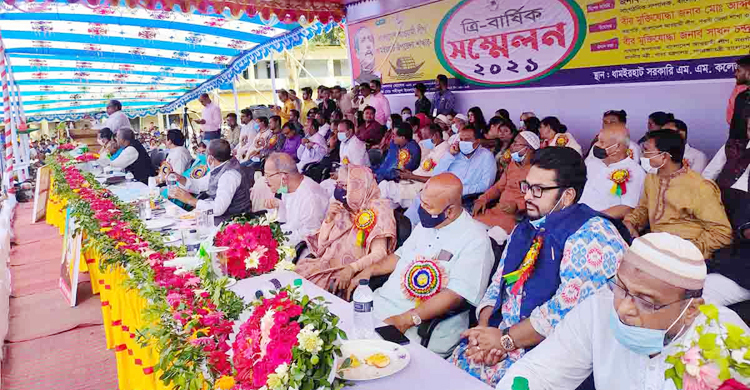 পিঠ বাঁচাতে সবাই আওয়ামী লীগ হতে চায়: তথ্যমন্ত্রী