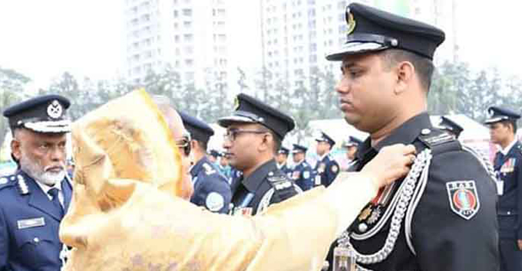 পিপিএম পদক পেলেন র‌্যাব-১ এর এএসপি কামরুজ্জামান