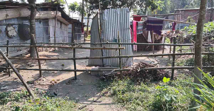 অবশেষে পুলিশের হস্তক্ষেপে মুক্ত হলো অবরুদ্ধ সেই পরিবার