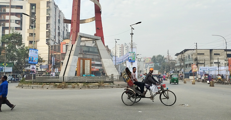 নারায়ণগঞ্জ-ঢাকা রুটে বাস চলাচল বন্ধ, ভোগান্তিতে যাত্রীরা