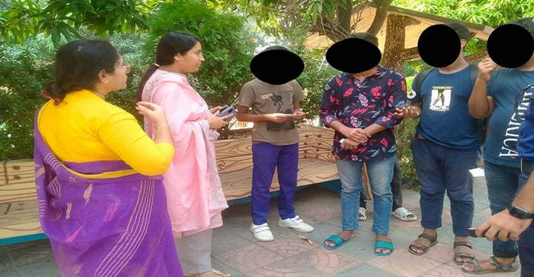 নারায়ণগঞ্জে অষ্টম শ্রেণির ছাত্রের ব্যাগে মিললো আপত্তিকর সামগ্রী