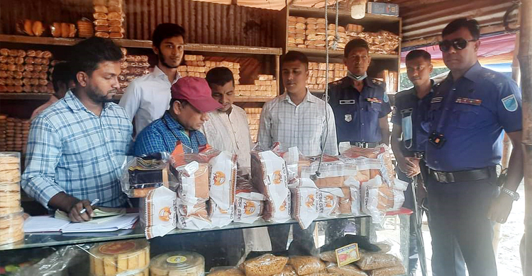 সোনারগাঁয়ে ২ বেকারিকে ৯০ হাজার টাকা জরিমানা