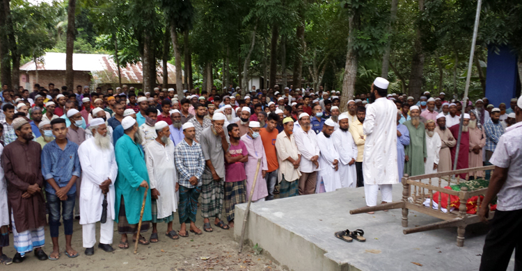 কোরআন পড়া অবস্থায় আমার স্বামীকে কুপিয়ে হত্যা করল তারা