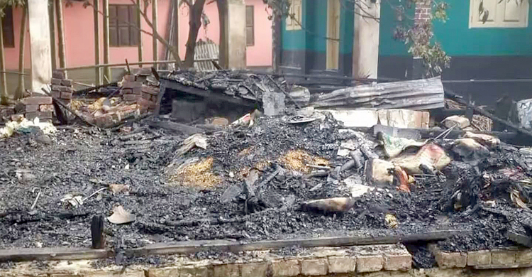 মশার কয়েলের আগুনে দগ্ধ হয়ে বাকপ্রতিবন্ধীর মৃত্যু