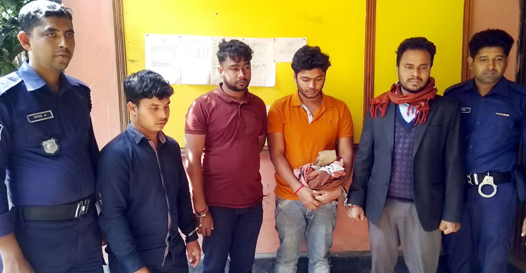 পরীক্ষা চলাকালে গণিতের প্রশ্ন সমাধান, চারজনের কারাদণ্ড