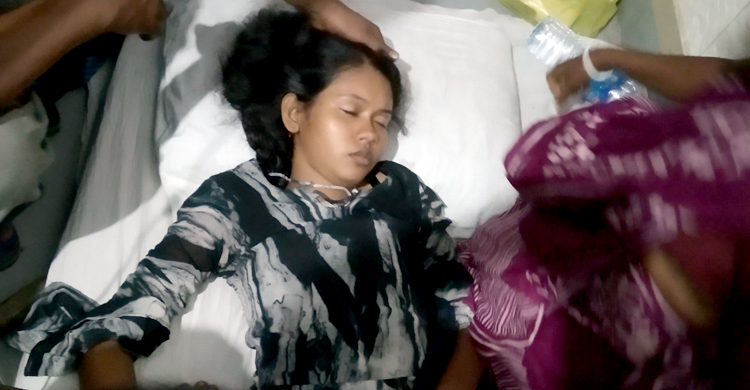 হাত-পা ও মুখ বাঁধা অবস্থায় উদ্ধার হলো কলেজ ছাত্রী