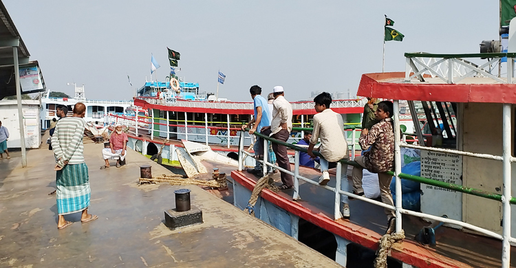 নারায়ণগঞ্জ থেকে লঞ্চ চলাচলও বন্ধ