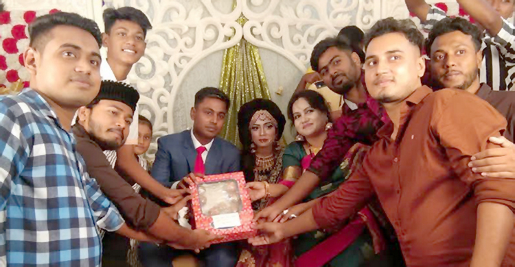 এবার নারায়ণগঞ্জে বিয়েতে পেঁয়াজ উপহার