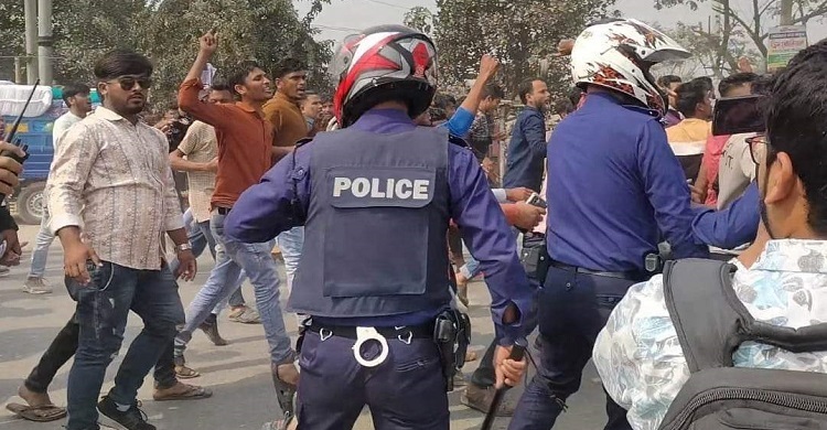 নারায়ণগঞ্জে পুলিশ-বিএনপি সংঘর্ষের ঘটনায় মামলা