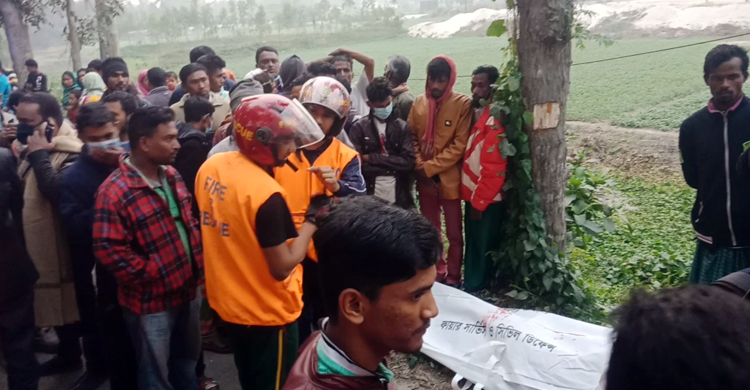 চাকায় ওড়না পেঁচিয়ে শরীর থেকে নারীর মাথা বিচ্ছিন্ন