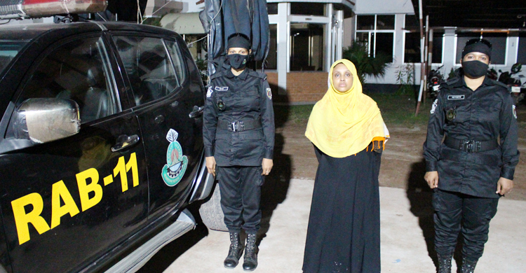 কুমিল্লা থেকে বিশেষ কৌশলে গাঁজা সংগ্রহ করতেন আমেনা