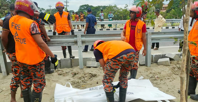 ঢাকা-মাওয়া এক্সপ্রেসওয়েতে সড়ক দুর্ঘটনায় নারী নিহত