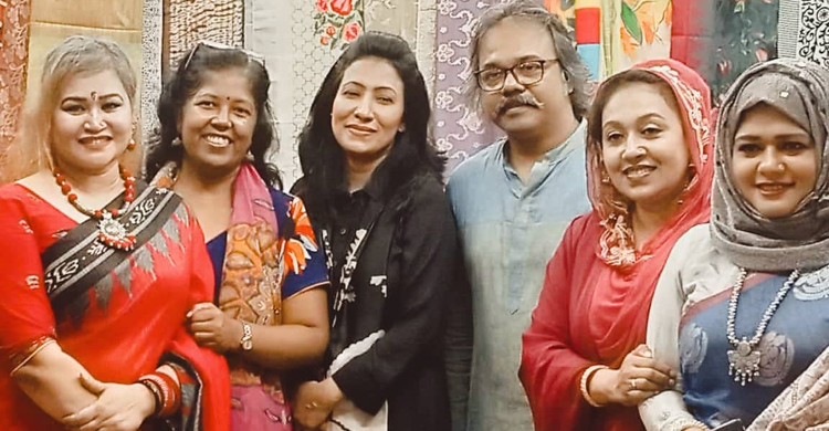 যাত্রা শুরু হলো অপরাজিতার