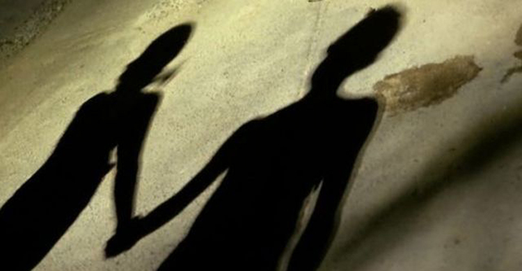 এবার সন্তানসহ প্রেমিকের হাত ধরে পলায়ন