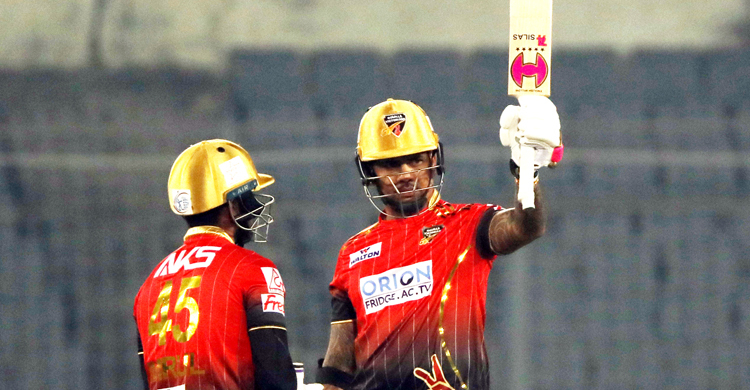 বিপিএলে দ্রুততম ফিফটির রেকর্ড গড়লেন নারিন