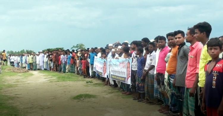 রায়পুরায় বাঁধ নির্মাণের দাবিতে মানববন্ধন