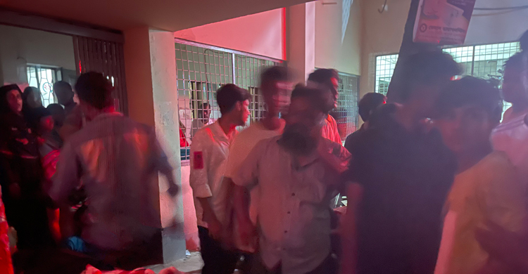 অটোরিকশার ধাক্কায় মোটরসাইকেল আরোহী দুই বন্ধু নিহত