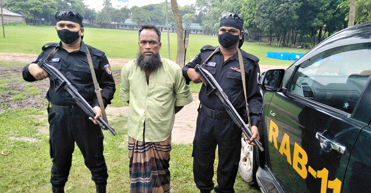 নরসিংদীতে ১০ মামলার আসামি গ্রেফতার