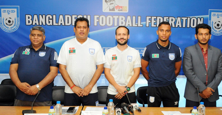 চ্যাম্পিয়ন হওয়ার প্রতিশ্রুতি দিয়ে শ্রীলংকা যাচ্ছে ফুটবল দল