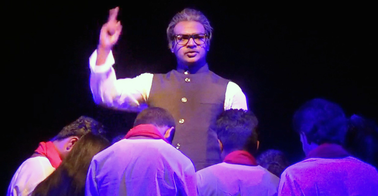 মঞ্চায়িত হলো ‘নবাব থেকে মুজিব’