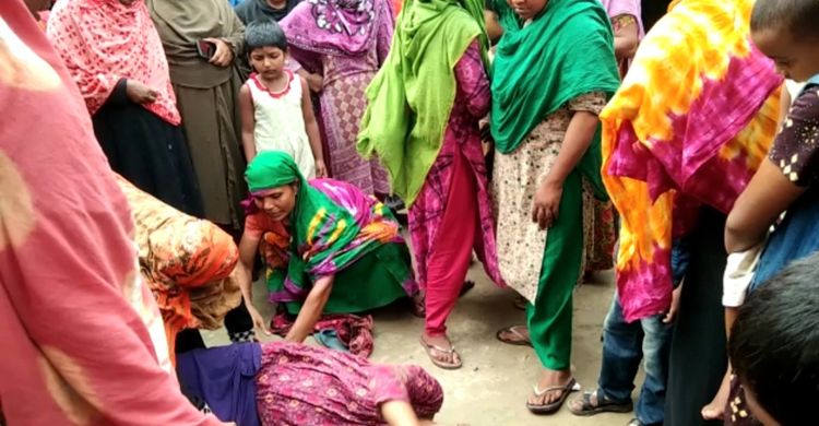 পরকীয়া সন্দেহে মেয়ের সামনে স্ত্রীকে গলা কেটে হত্যা