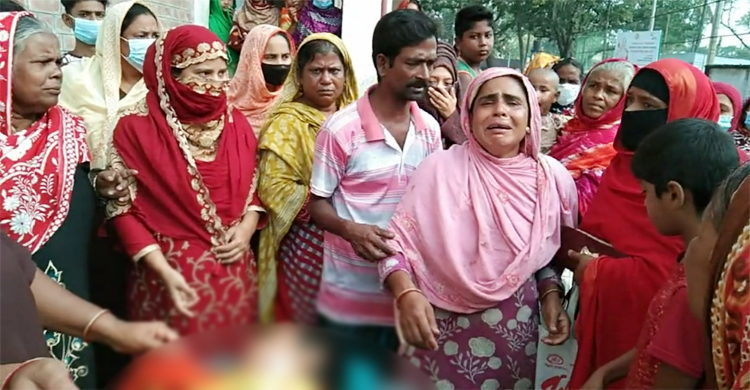 গলায় বাঁশি আটকে শিশুর মৃত্যু