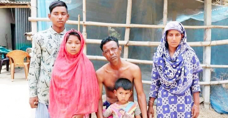 জীবিকার মহিষজোড়া ছিনতাই, ডুকরে কাঁদছেন গাড়োয়ান