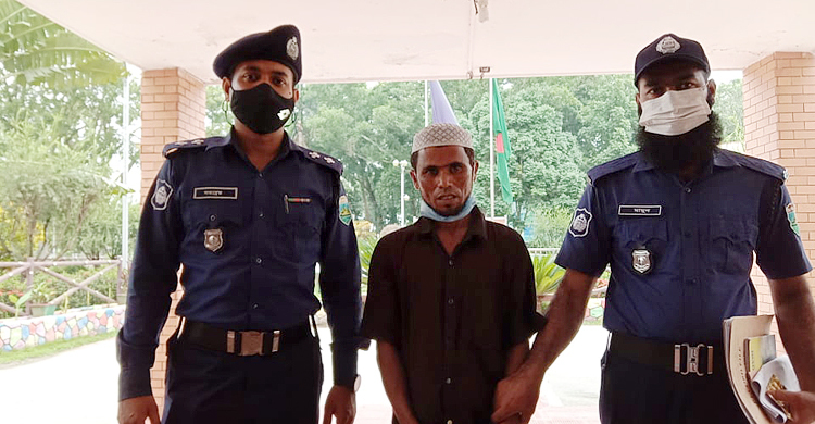 নিজের স্ত্রীকে নিয়ে পালানোয় পরকীয়া প্রেমিকের স্ত্রীকে খুন